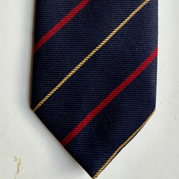 Harrods of London deep navy striped all wool tie made in England 🏴󠁧󠁢󠁥󠁮󠁧󠁿 - Picture 6 of 8